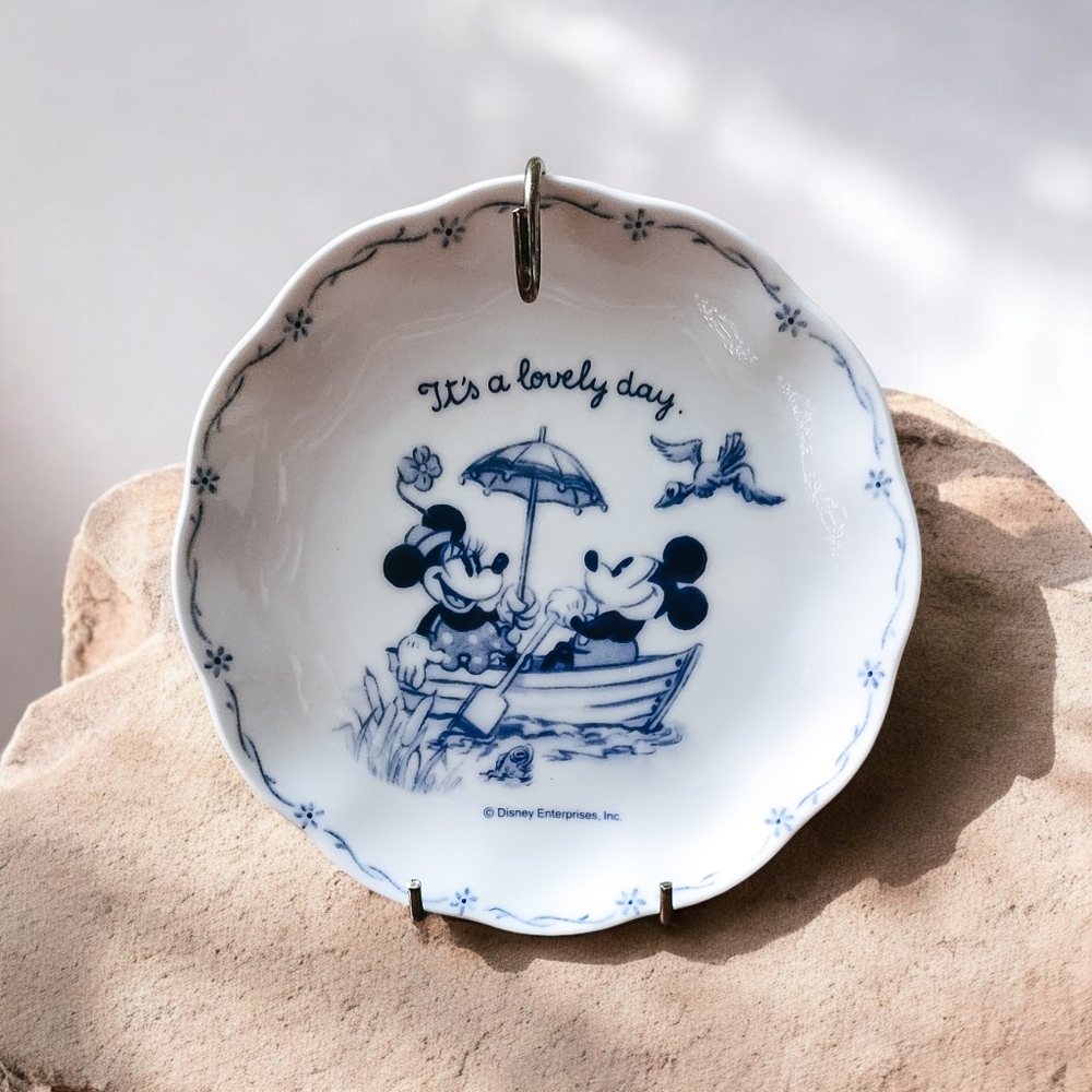 Vintage Sango Disney Plate Mickey And Minnie Mouse Blue White It's A Lovely Day